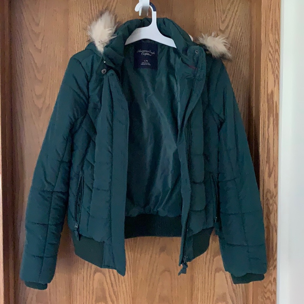 American Eagle, size Large, faux fur hood, forest green, slight cropped fit